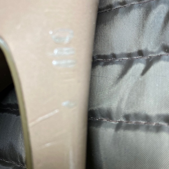 Vera Wang flesh tone patent heels - Picture 5 of 8